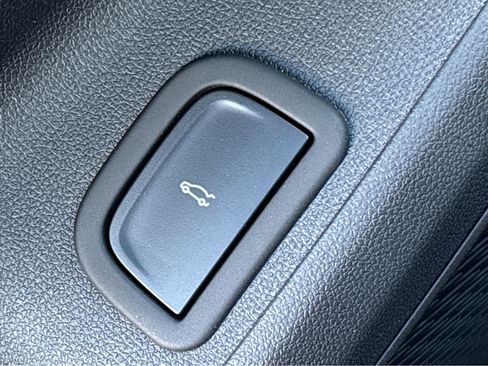New 2026 Chevrolet Traverse LT w/ Driver Confidence Package FWD image 28