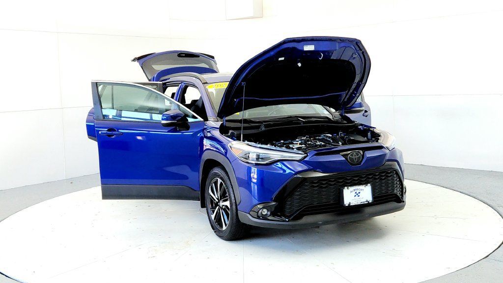 Certified 2024 Toyota Corolla Cross AWD Hybrid w/ Convenience Package image 9