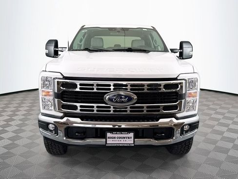 Used 2024 Ford F250 XLT w/ FX4 Off-Road Package AWD/4WD image 2