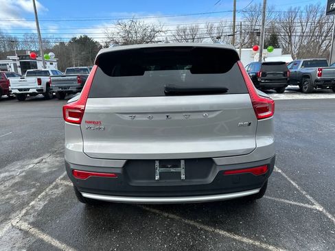 Used 2023 Volvo XC40 B5 Plus w/ Driver Assist Package image 4