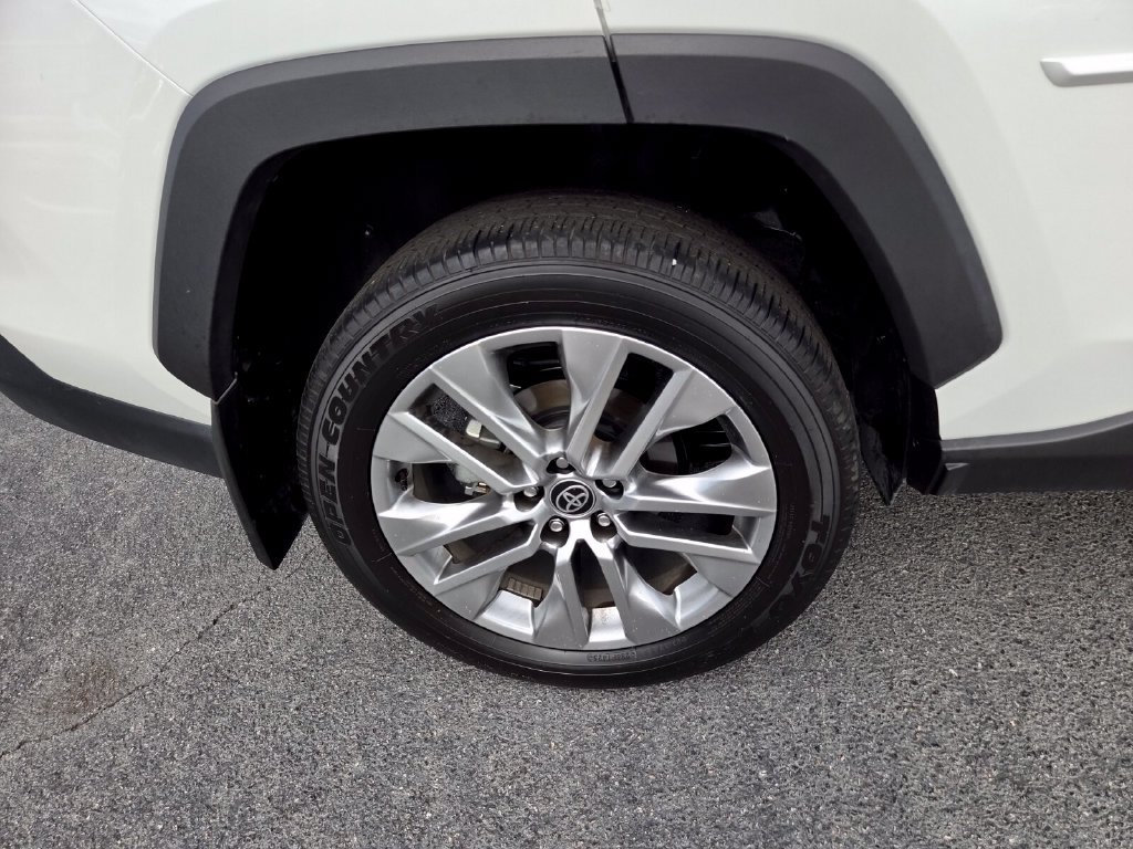 Certified 2025 Toyota RAV4 XLE Premium FWD image 14