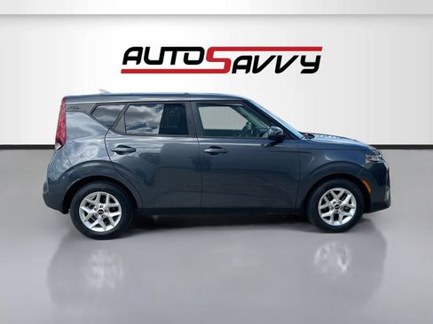 Used 2021 Kia Soul S FWD image 8