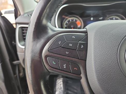 Used 2021 Jeep Cherokee Trailhawk image 25