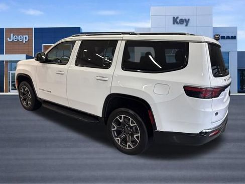Used 2024 Jeep Wagoneer Series III AWD/4WD image 4