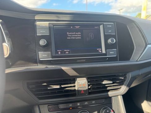 Used 2022 Volkswagen Jetta S FWD image 16