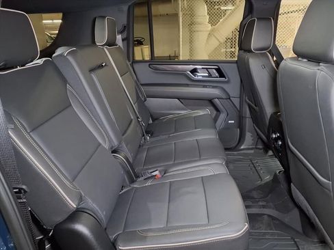 New 2026 GMC Yukon XL Elevation AWD/4WD image 7