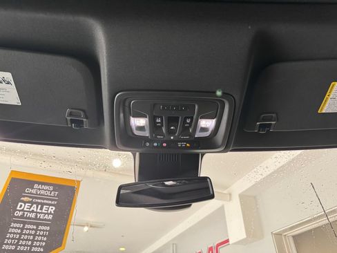 Certified 2024 Chevrolet Silverado 2500 ZR2 AWD/4WD image 30