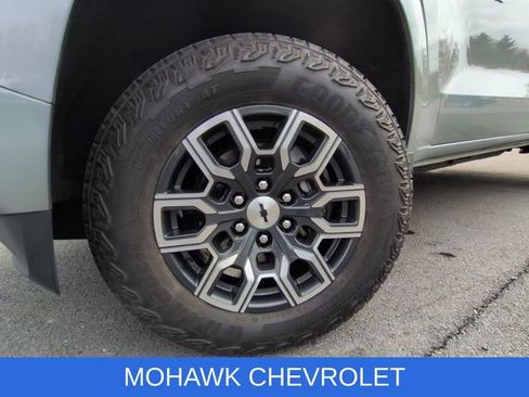 Used 2023 Chevrolet Colorado Z71 w/ Z71 Convenience Package 2 AWD/4WD image 33