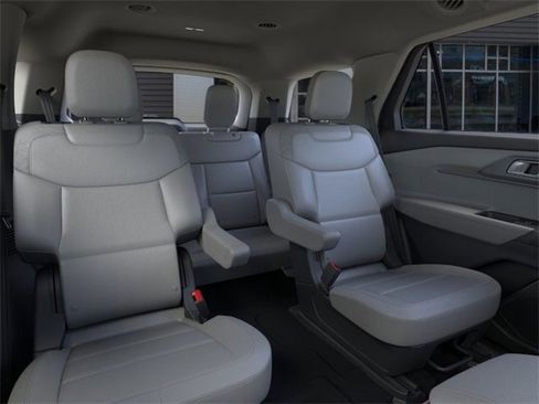 New 2025 Ford Explorer Active w/ Active Comfort Package image 11