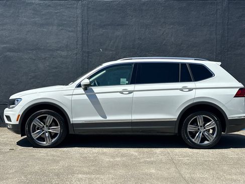 Used 2020 Volkswagen Tiguan SEL AWD/4WD image 5
