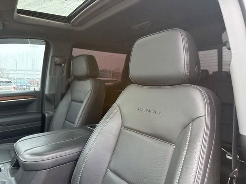 Used 2023 GMC Sierra 1500 Denali w/ Technology Package image 12