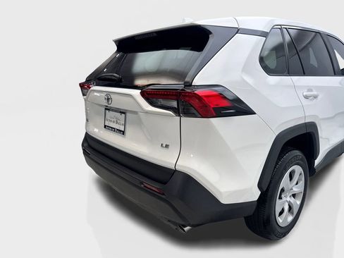 Used 2025 Toyota RAV4 LE FWD image 18