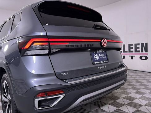 Used 2025 Volkswagen Taos SEL image 25