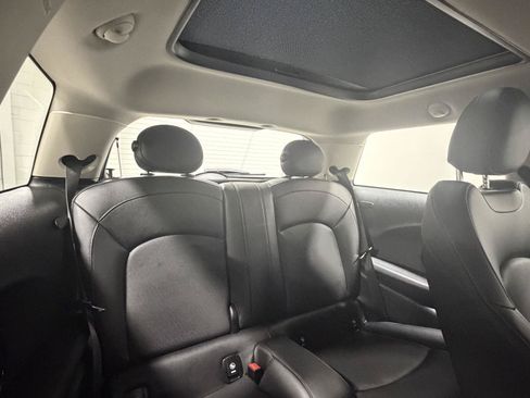 Used 2022 MINI Cooper S w/ Premium Package FWD image 9