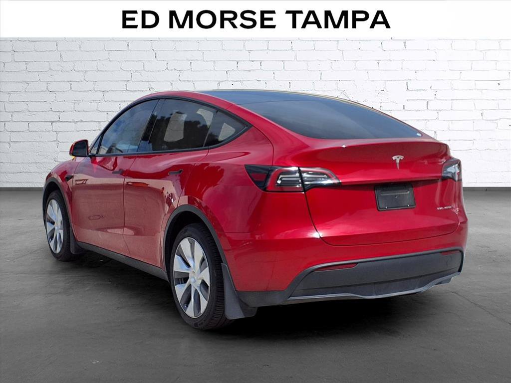 Used 2024 Tesla Model Y Long Range AWD/4WD image 3