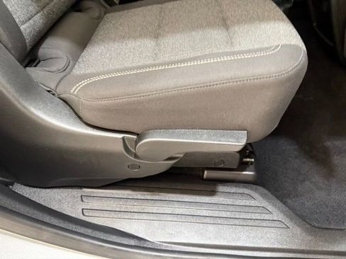 Used 2025 GMC Acadia Elevation image 24