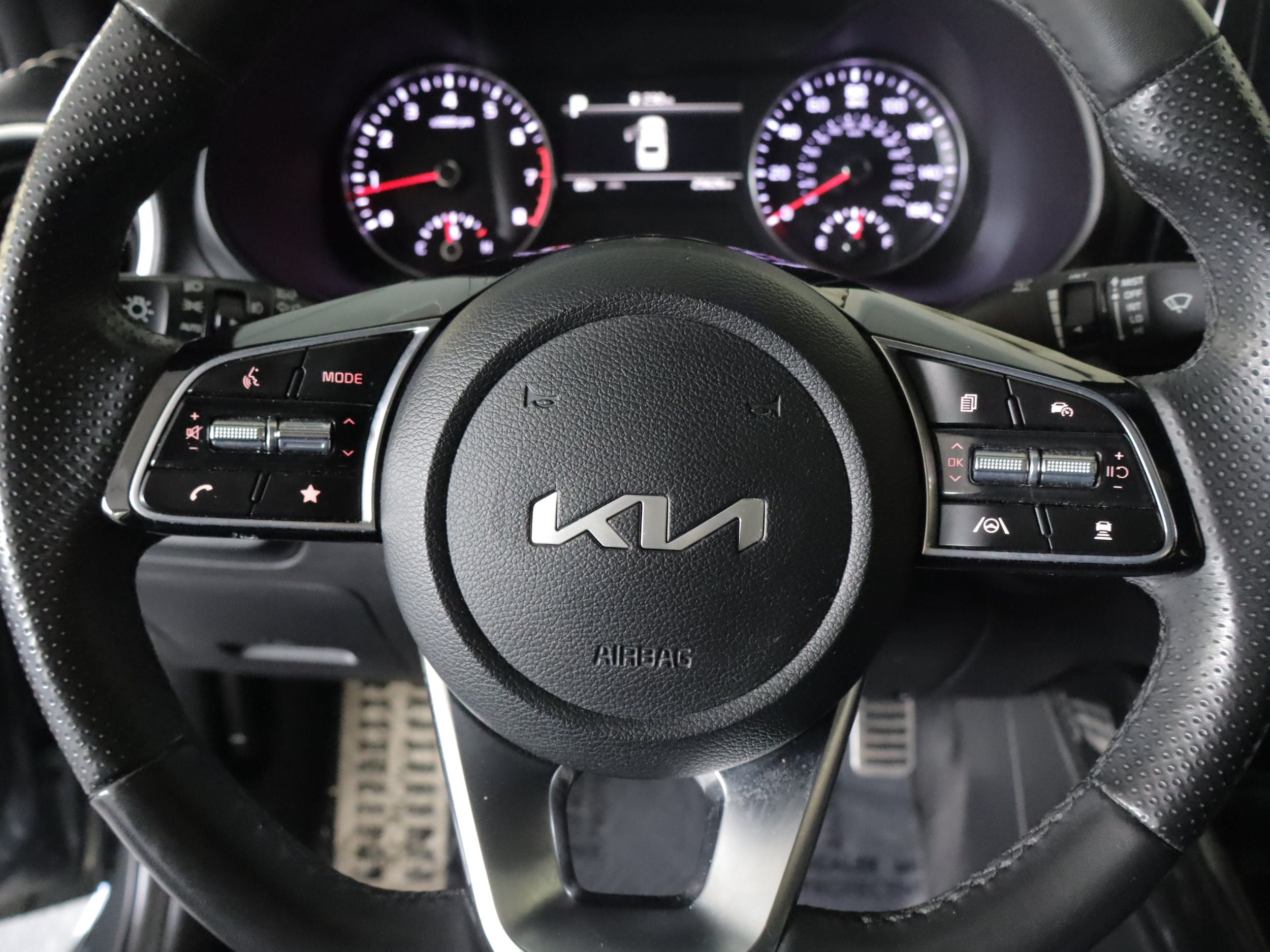 Used 2023 Kia Forte GT-Line w/ GT-Line Premium Package FWD image 12