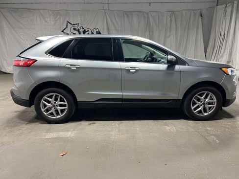 Used 2024 Ford Edge SEL image 8