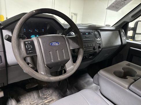 Used 2016 Ford F250 XL w/ Power Equipment Group image 10