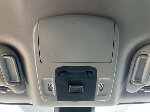 Used 2020 Toyota Camry LE FWD image 18