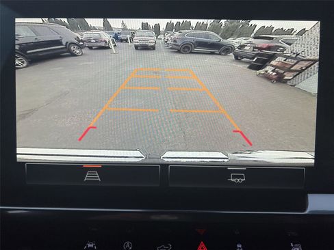 Used 2024 GMC Sierra 1500 Elevation w/ LPO, Elevation Black Package image 18