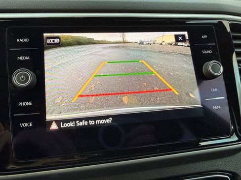 Used 2022 Volkswagen Atlas Cross Sport SE image 26