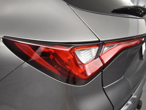 Used 2023 Acura MDX SH-AWD w/ Advance Package image 10