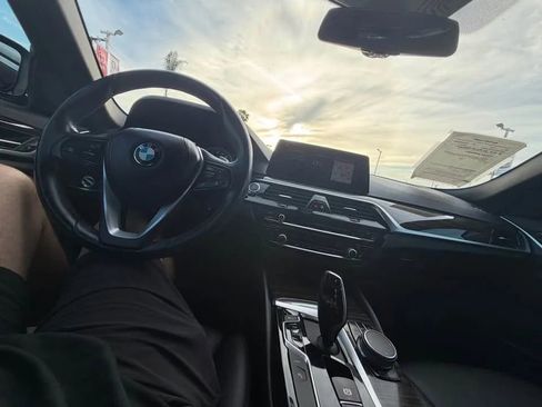 Used 2019 BMW 530e w/ Convenience Package RWD image 6