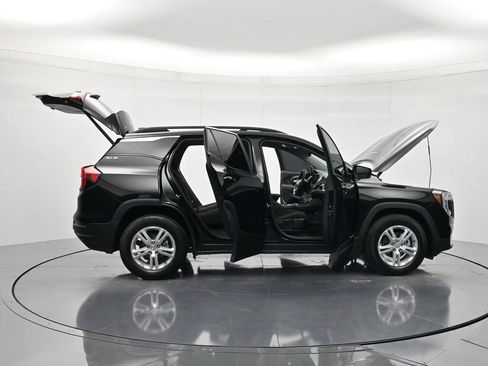 Certified 2024 GMC Terrain SLE w/ Driver Convenience Package FWD image 47