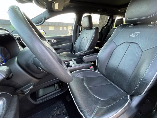 Used 2023 Chrysler Pacifica Limited w/ S Appearance Package AWD/4WD image 20