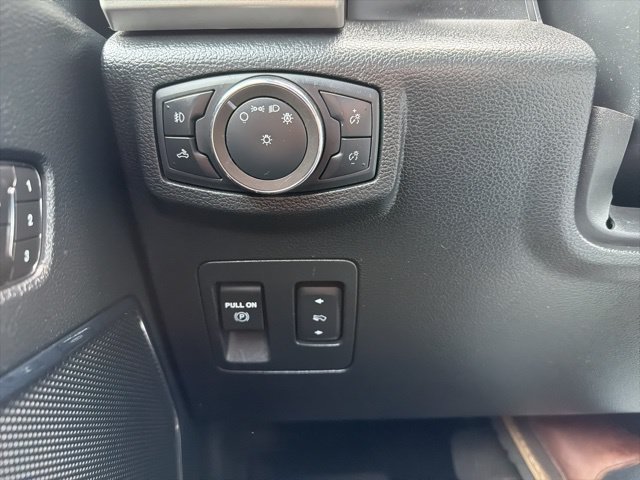 Used 2020 Ford F150 Lariat w/ Equipment Group 502A Luxury AWD/4WD image 19