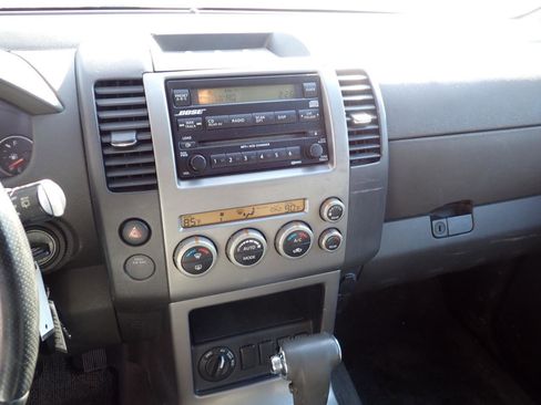 Used 2006 Nissan Pathfinder SE w/ (P01) Se Premium Pkg image 32