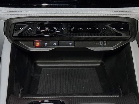 New 2026 Jeep Cherokee Limited AWD/4WD image 10