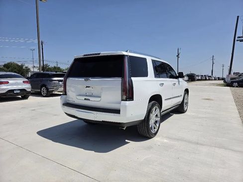 Used 2018 Cadillac Escalade Premium Luxury AWD/4WD image 5