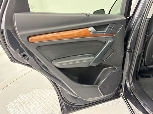 Used 2021 Audi Q5 2.0T Premium Plus w/ Premium Plus Package AWD/4WD image 26