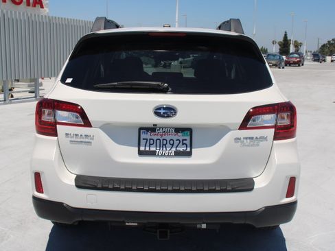 Used 2015 Subaru Outback 2.5i Limited AWD/4WD image 4