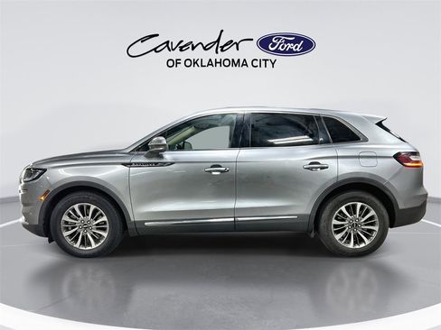 Used 2021 Lincoln Nautilus Reserve image 5