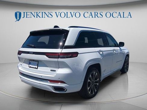 Used 2023 Jeep Grand Cherokee Overland w/ Luxury Tech Group IV image 3