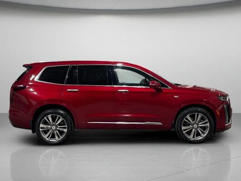 Used 2020 Cadillac XT6 Premium Luxury w/ Platinum Package AWD/4WD image 2