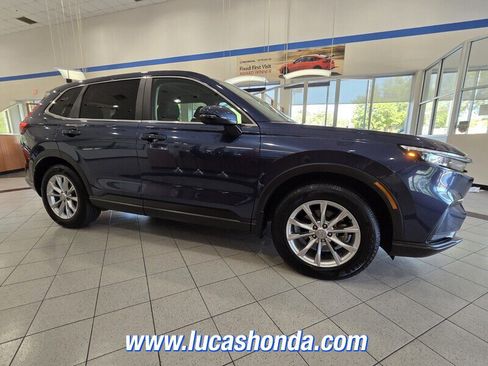 Used 2023 Honda CR-V EX image 3