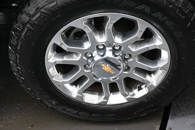 Certified 2025 Chevrolet Silverado 2500 LTZ w/ LTZ Convenience Package AWD/4WD image 30