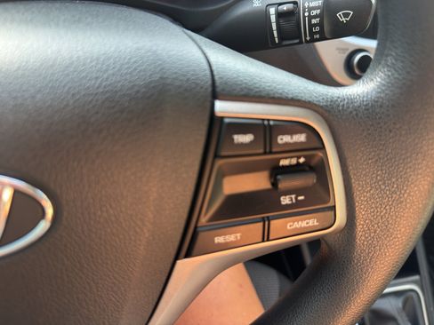 Used 2019 Hyundai Accent SE FWD image 25