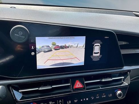 Used 2023 Kia Niro SX Touring FWD image 14