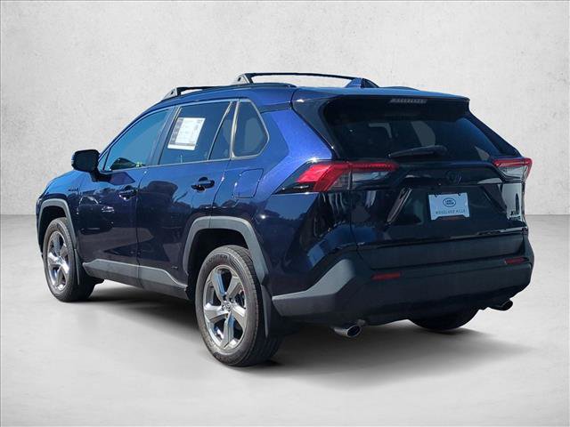 Used 2021 Toyota RAV4 XLE Premium AWD/4WD image 8