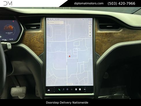 Used 2020 Tesla Model X image 32