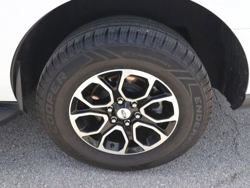 Used 2022 Ford Expedition XLT RWD image 9