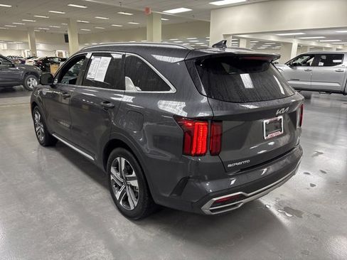 Used 2023 Kia Sorento SX Prestige image 5