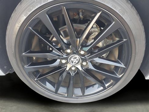 Used 2023 Toyota Camry XSE image 11