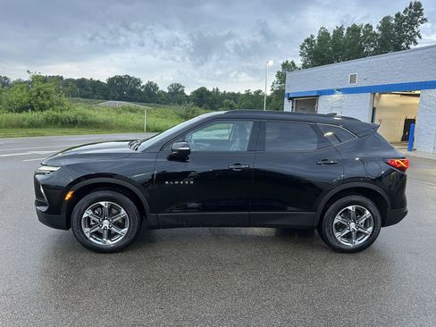 Used 2024 Chevrolet Blazer LT w/ LPO, Floor Liner Package AWD/4WD image 4