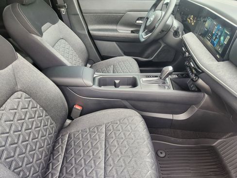 New 2026 Nissan Kicks SV FWD image 13